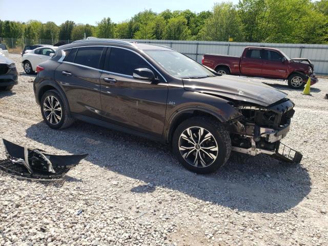 SJKCH5CR0HA037436 - 2017 INFINITI QX30 BASE Braun Foto 4