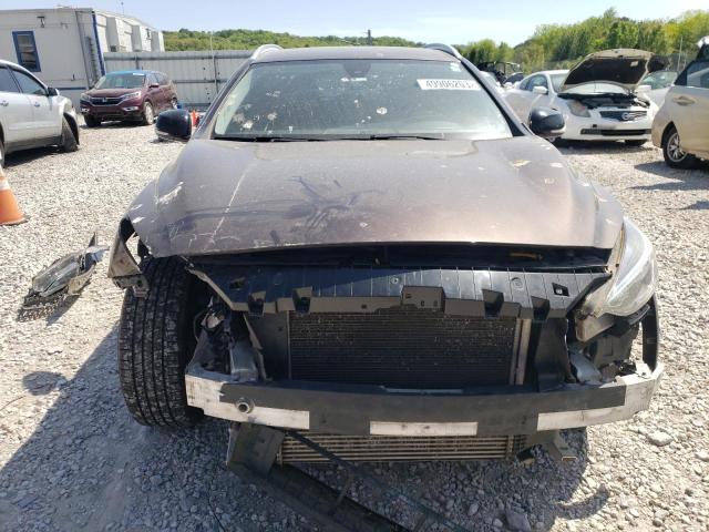 SJKCH5CR0HA037436 - 2017 INFINITI QX30 BASE Braun Foto 5