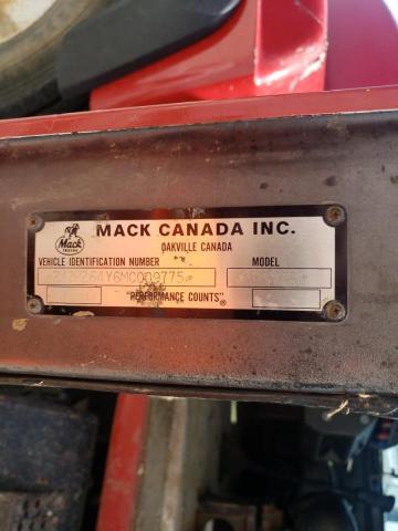 2M2P264Y6MC009775 - 1991 MACK 600 RD600 RED photo 10