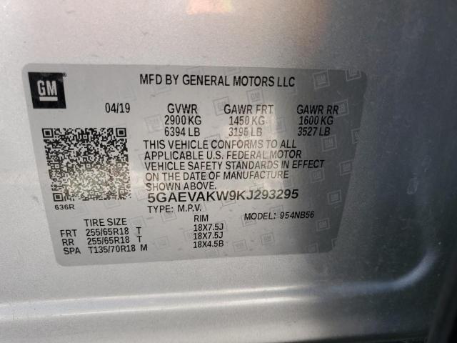 5GAEVAKW9KJ293295 - 2019 BUICK ENCLAVE ESSENCE ვერცხლისფერი ფოტო 13