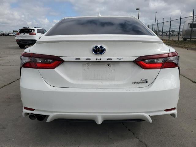 4T1S31AK4RU067109 - 2024 TOYOTA CAMRY SE NIGHT SHADE WHITE photo 6