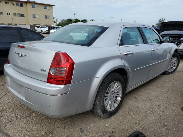 2C3CA5CVXAH300712 - 2010 CHRYSLER 300 TOURING SILVER photo 3