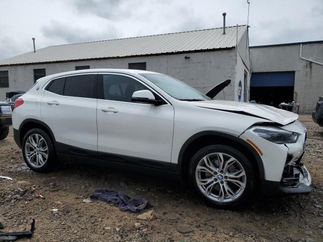 WBXYJ5C32JEF71440 - 2018 BMW X2 XDRIVE28I WHITE photo 4