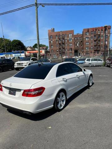 WDDHF5KB6CA522746 - 2012 MERCEDES-BENZ E 350 WHITE photo 4