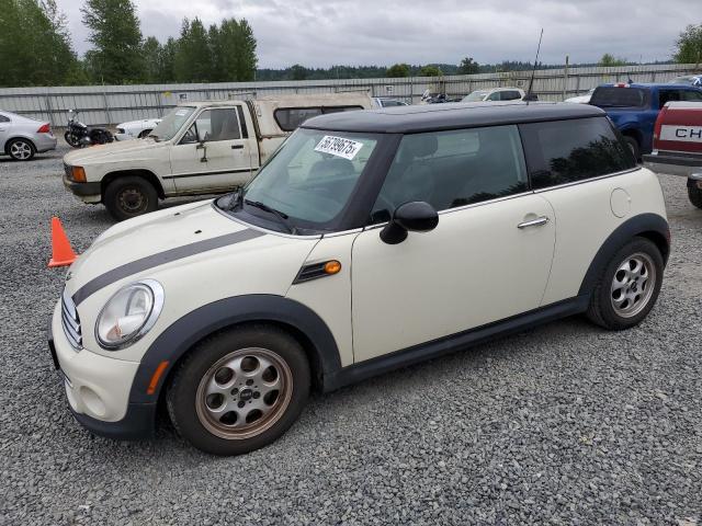 2013 MINI COOPER, 