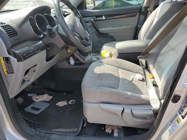 5XYKTDA2XBG095834 - 2011 KIA SORENTO BASE SILVER photo 7