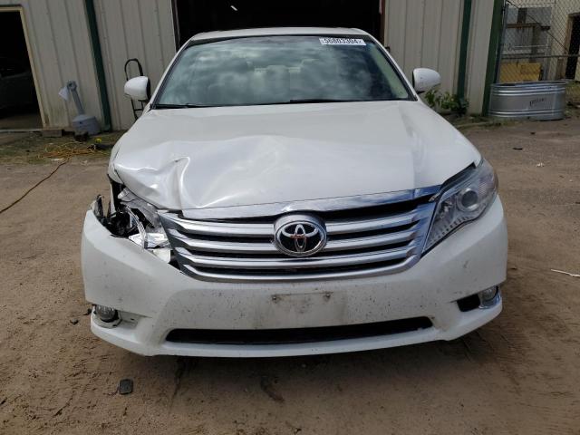 4T1BK3DB7BU379828 - 2011 TOYOTA AVALON BASE 白色 照片 5