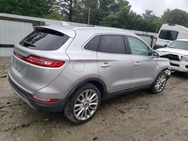 5LMCJ3C97HUL46775 - 2017 LINCOLN MKC RESERVE SILVER photo 3