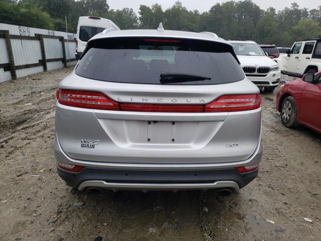 5LMCJ3C97HUL46775 - 2017 LINCOLN MKC RESERVE SILVER photo 6