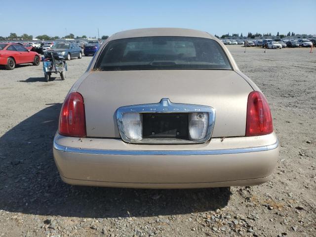 1LNFM81W8WY632959 - 1998 LINCOLN TOWN CAR EXECUTIVE Gold Foto 6
