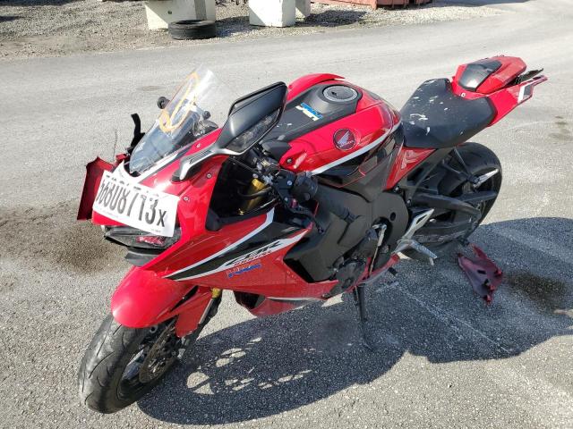 JH2SC7710JK100717 - 2018 HONDA CBR1000 RR RED photo 2