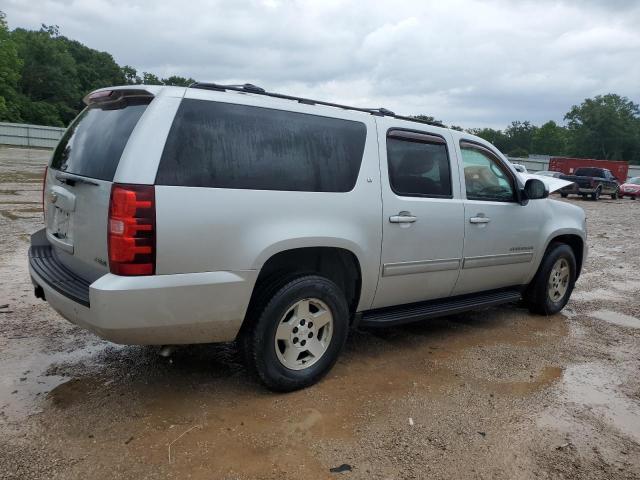 1GNSCJE06BR283153 - 2011 CHEVROLET SUBURBAN C1500 LT SILVER photo 3