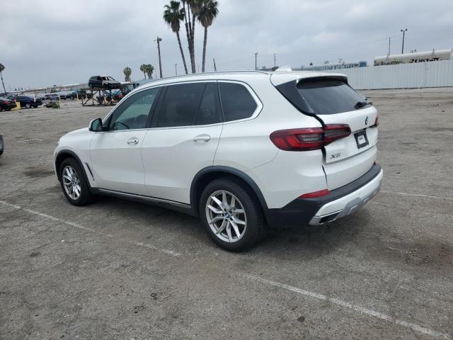 5UXCR4C0XL9C25260 - 2020 BMW X5 SDRIVE 40I WHITE photo 2