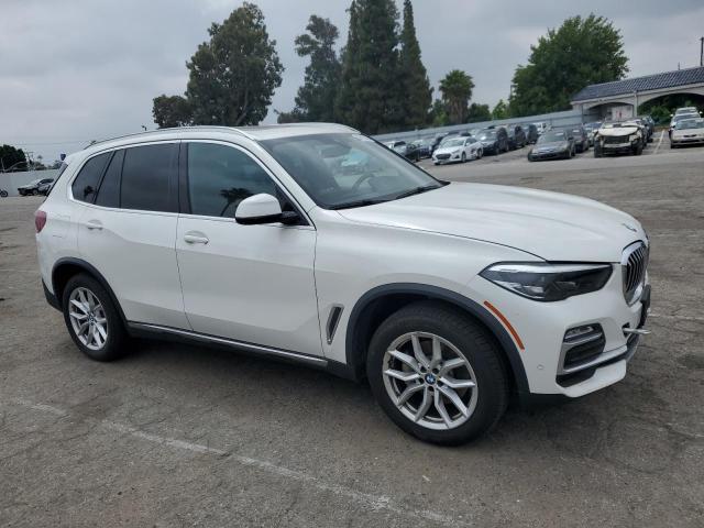 5UXCR4C0XL9C25260 - 2020 BMW X5 SDRIVE 40I WHITE photo 4