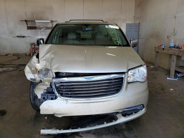 2A4RR8DG7BR610760 - 2011 CHRYSLER TOWN & COU TOURING L GOLD photo 5