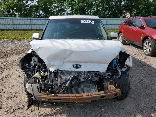 KNDJT2A27B7729842 - 2011 KIA SOUL + WHITE photo 5