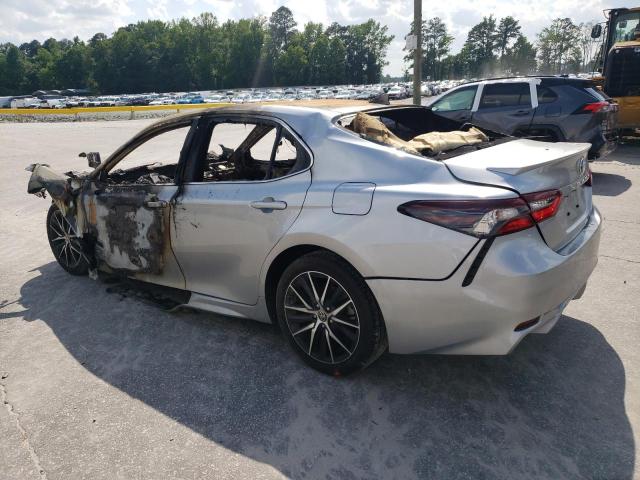 4T1T11AKXRU867228 - 2024 TOYOTA CAMRY SE NIGHT SHADE SILVER photo 2