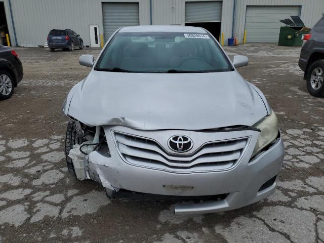 4T4BF3EK9AR036591 - 2010 TOYOTA CAMRY BASE SILVER photo 5