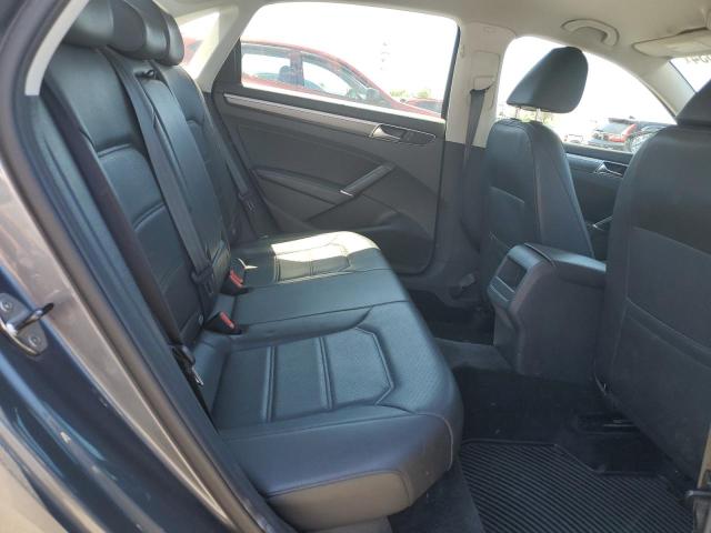 1VWDT7A33HC061733 - 2017 VOLKSWAGEN PASSAT R-LINE Grau Foto 10