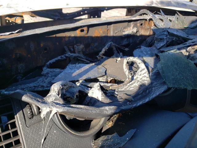 5TFJU4GN7BX007281 - 2011 TOYOTA TACOMA DOUBLE CAB PRERUNNER WHITE photo 9