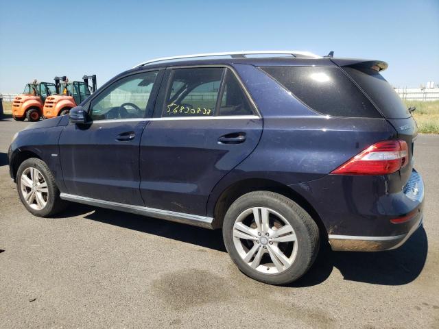 4JGDA5HB4CA016777 - 2012 MERCEDES-BENZ ML 350 4MATIC BLUE photo 2