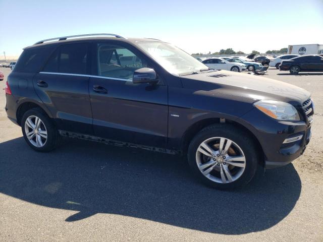 4JGDA5HB4CA016777 - 2012 MERCEDES-BENZ ML 350 4MATIC BLUE photo 4