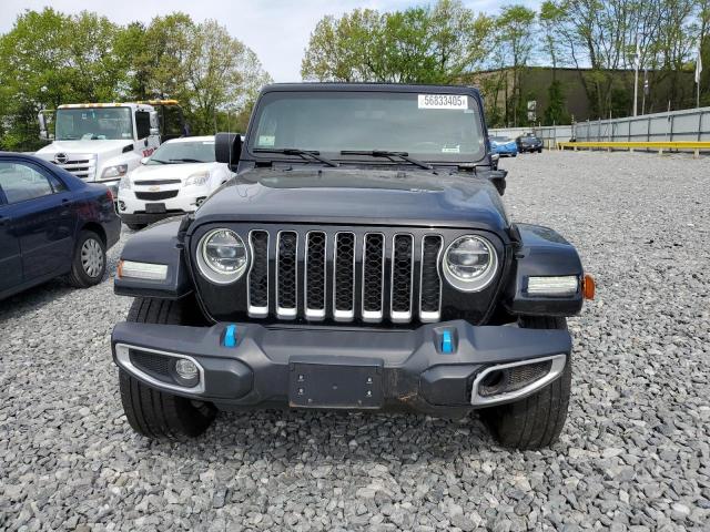 1C4JJXP68NW232337 - 2022 JEEP WRANGLER U SAHARA 4XE BLACK photo 5