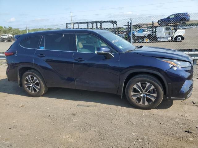 5TDGZRBHXMS528272 - 2021 TOYOTA HIGHLANDER XLE Mavi foto 4