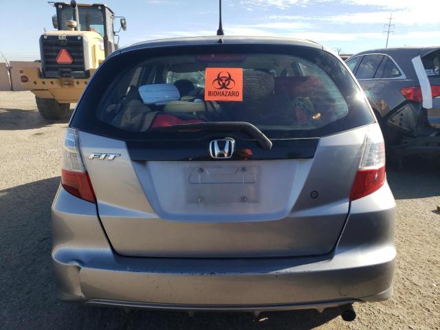 JHMGE8H22AS020579 - 2010 HONDA FIT SILVER photo 6