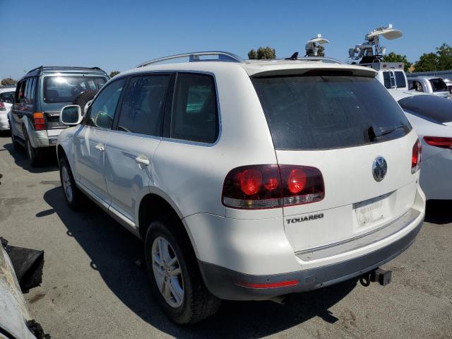 WVGBE77L99D032174 - 2009 VOLKSWAGEN TOUAREG 2 V6 WHITE photo 2