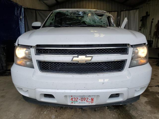 1GNSCAE01BR264512 - 2011 CHEVROLET TAHOE C1500  LS WHITE photo 5