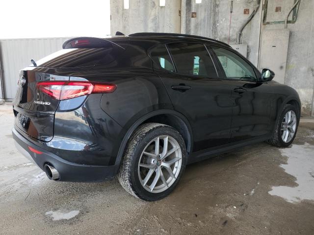ZASFAKPN5J7B71072 - 2018 ALFA ROMEO STELVIO SPORT Schwarz Foto 3