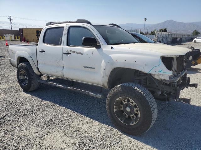 3TMJU62N09M089177 - 2009 TOYOTA TACOMA DOUBLE CAB PRERUNNER WHITE photo 4