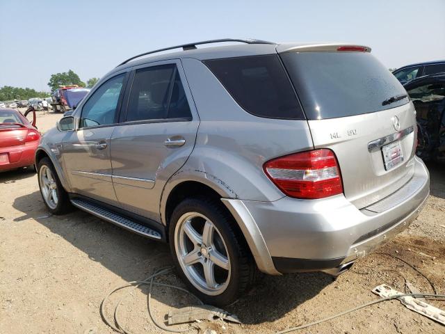 4JGBB75E66A067782 - 2006 MERCEDES-BENZ ML 500 SILVER photo 2