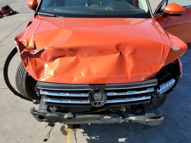 3VV2B7AX0KM089853 - 2019 VOLKSWAGEN TIGUAN SE ORANGE photo 12