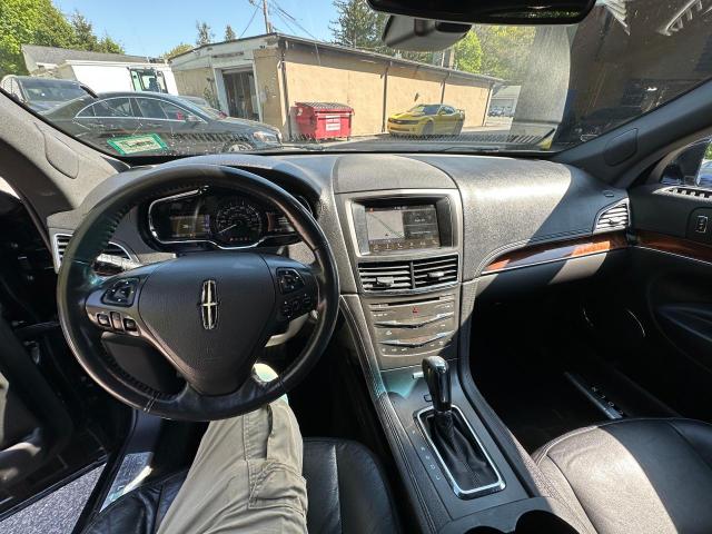 2LMHJ5NK7JBL02473 - 2018 LINCOLN MKT Czarny zdjęcie 9