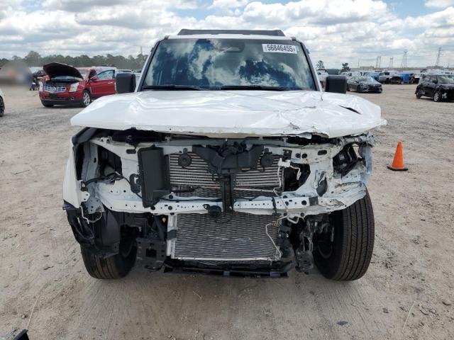 JTEABFAJ7SK028552 - 2025 TOYOTA LAND CRUIS BASE Biały zdjęcie 5