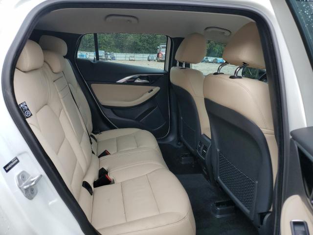 SJKCH5CP8JA052464 - 2018 INFINITI QX30 BASE WHITE photo 10