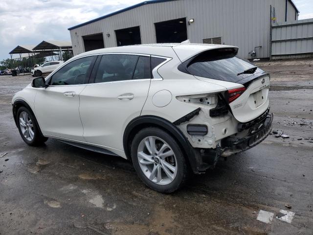SJKCH5CP8JA052464 - 2018 INFINITI QX30 BASE WHITE photo 2