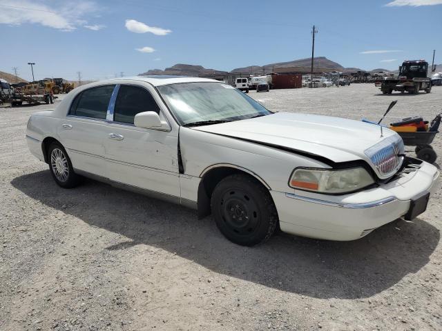 1LNHM83V16Y612081 - 2006 LINCOLN TOWN CAR DESIGNER WHITE photo 4