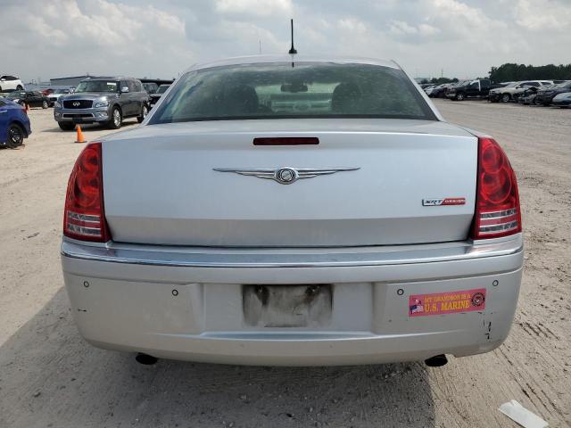 2C3LA63HX8H179125 - 2008 CHRYSLER 300C SILVER photo 6