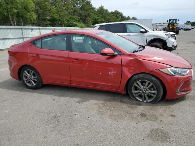 5NPD84LF4HH091578 - 2017 HYUNDAI ELANTRA SE RED photo 4