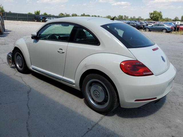 3VWHX7AT3DM613259 - 2013 VOLKSWAGEN BEETLE WHITE photo 2