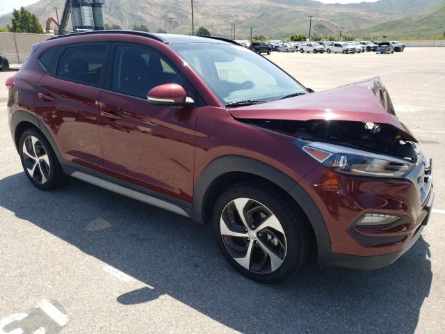 KM8J33A2XJU794413 - 2018 HYUNDAI TUCSON VALUE MAROON photo 4