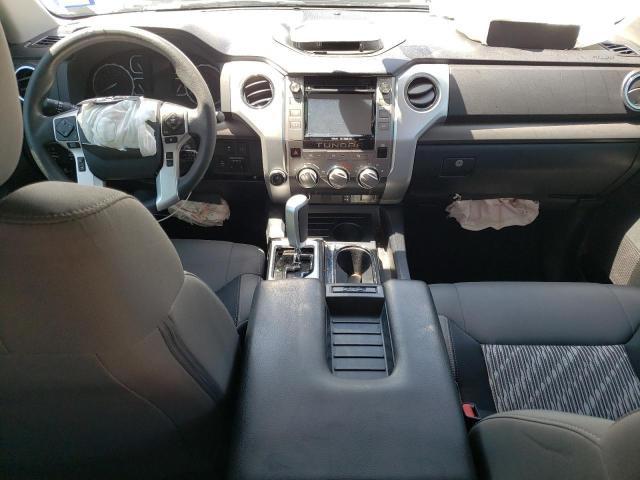 5TFUW5F12KX849439 - 2019 TOYOTA TUNDRA DOUBLE CAB SR/SR5 WHITE photo 8