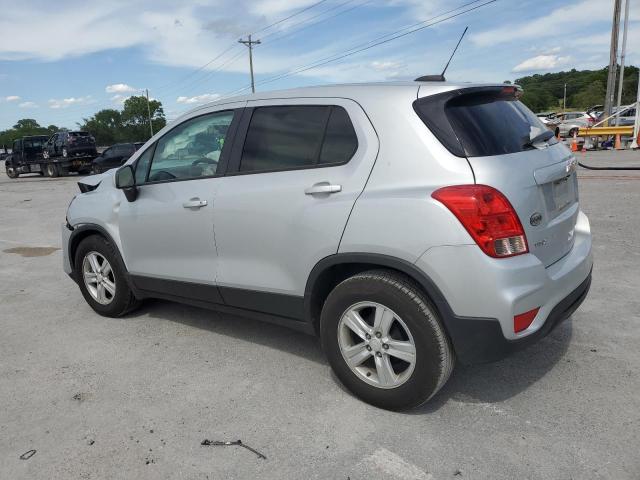 3GNCJKSB0LL210102 - 2020 CHEVROLET TRAX LS SILVER photo 2