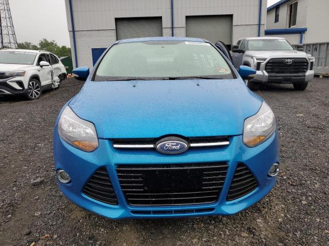 1FADP3J21EL415743 - 2014 FORD FOCUS TITANIUM BLUE photo 5