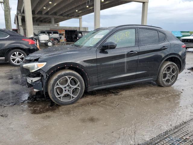 ZASFAKPN3J7B75749 - 2018 ALFA ROMEO STELVIO SPORT Schwarz Foto 1