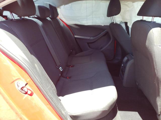 3VW2K7AJXDM437569 - 2013 VOLKSWAGEN JETTA BASE أحمر صورة 10