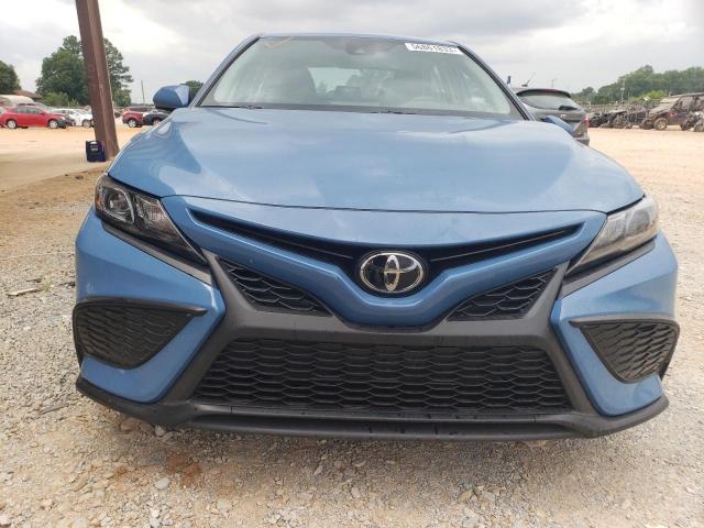 4T1G11AK8PU089008 - 2023 TOYOTA CAMRY SE NIGHT SHADE BLUE photo 5